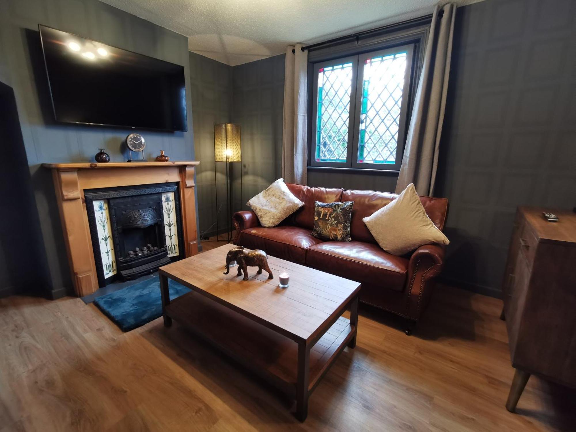 Manor By The Lake Cheltenham Bagian luar foto